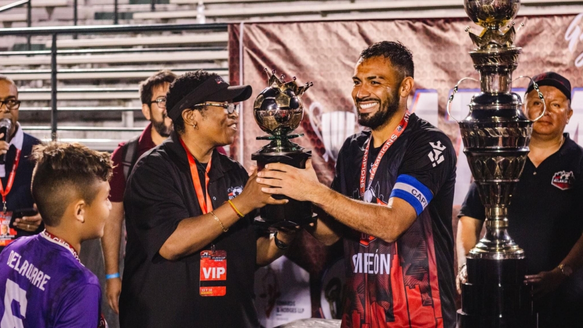 El chileno vecino de Messi que ayuda a futbolistas a renacer en Estados Unidos