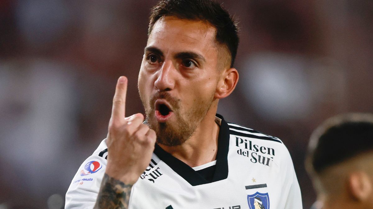 Desde Argentina aclararon si es posible la salida de Javier Correa de Colo Colo