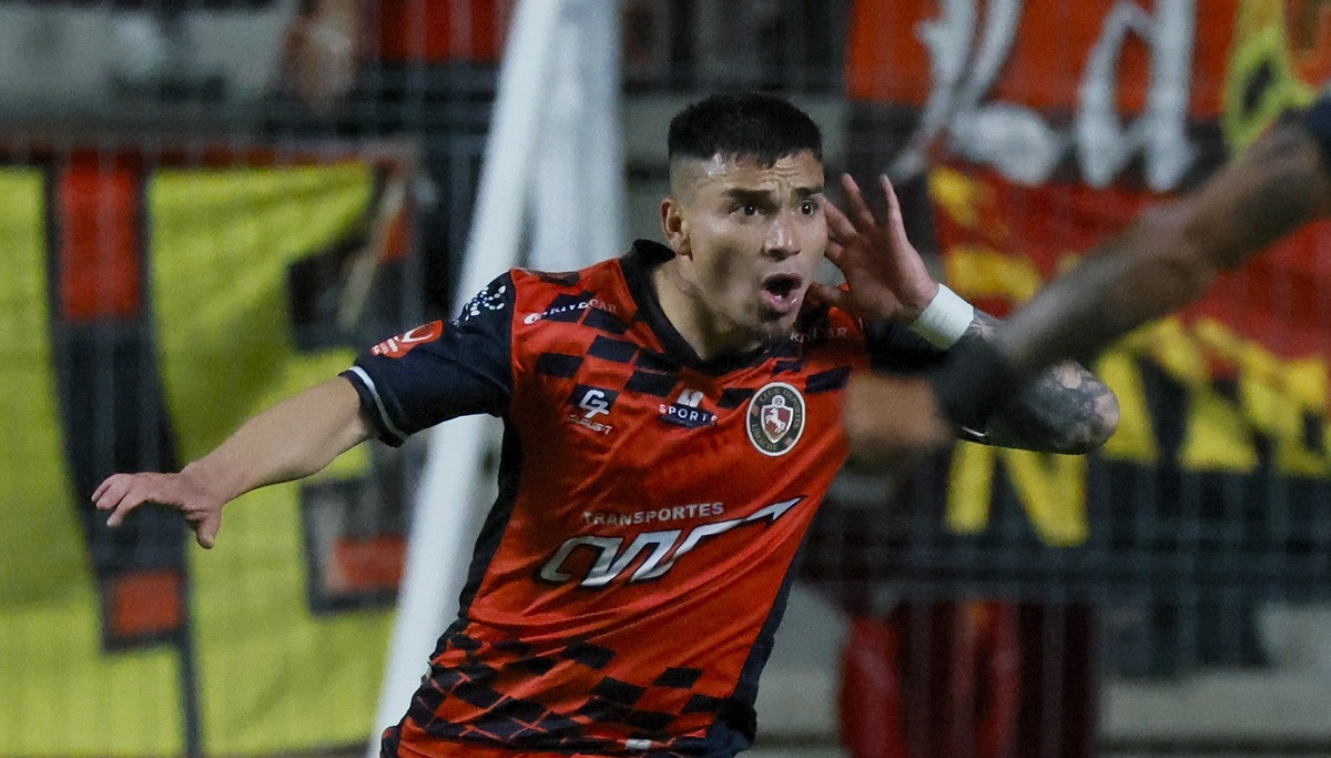 Figura de Limache se emocionó con la victoria que los tiene cerca de subir y recordó cuando iban 50 hinchas a verlos