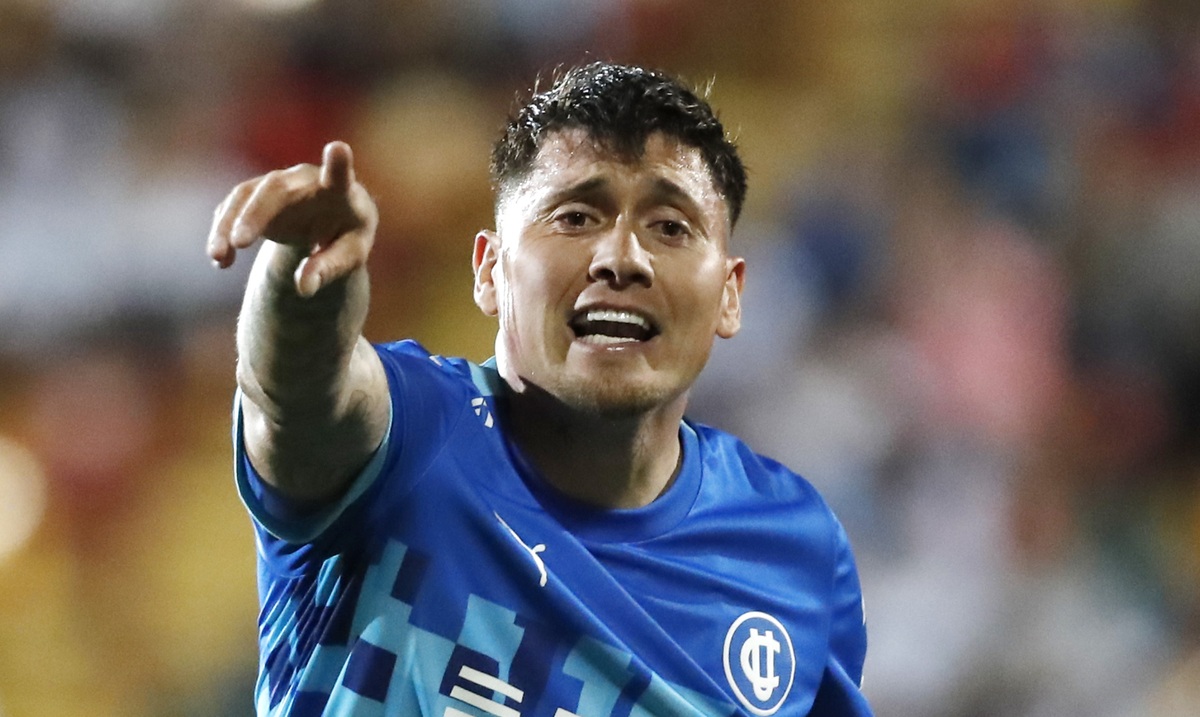 No le gustó: Nicolás Castillo las emprendió nuevamente contra la directiva de Cruzados