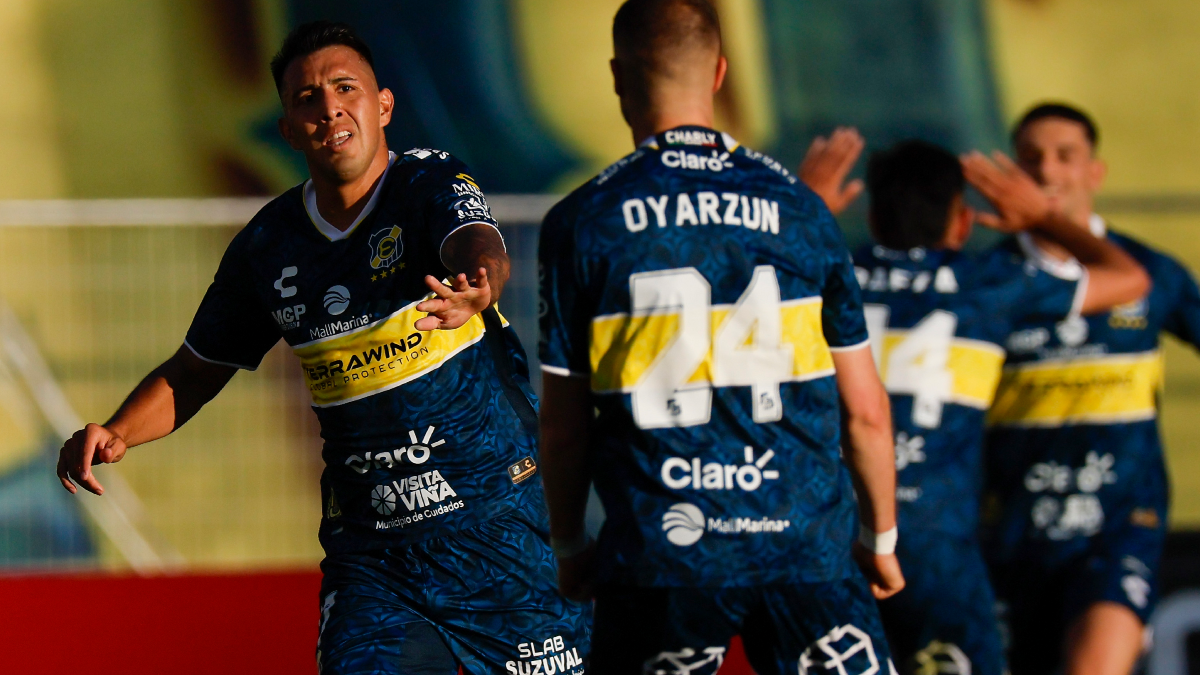 Everton renueva a dos de sus figuras y espera por su nuevo DT