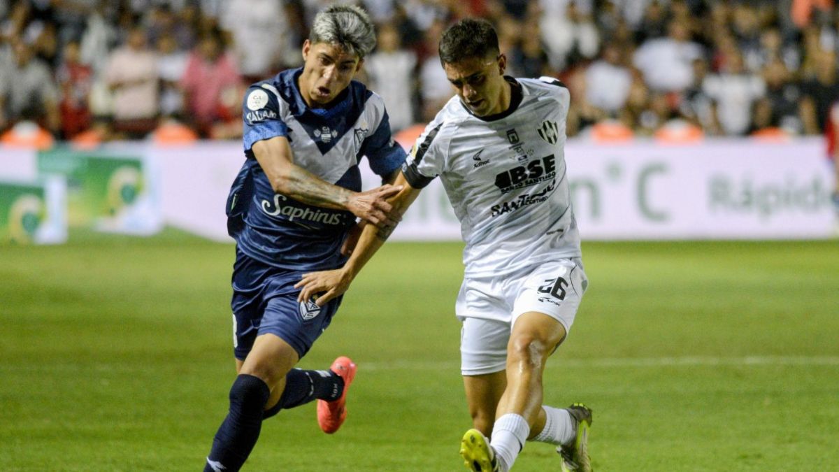 Vélez de Quinteros y Bouzat sufrió una desgracia en Argentina