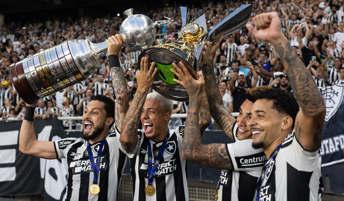 Colo Colo y la U ya saben cuándo comenzará la Copa Libertadores 2025