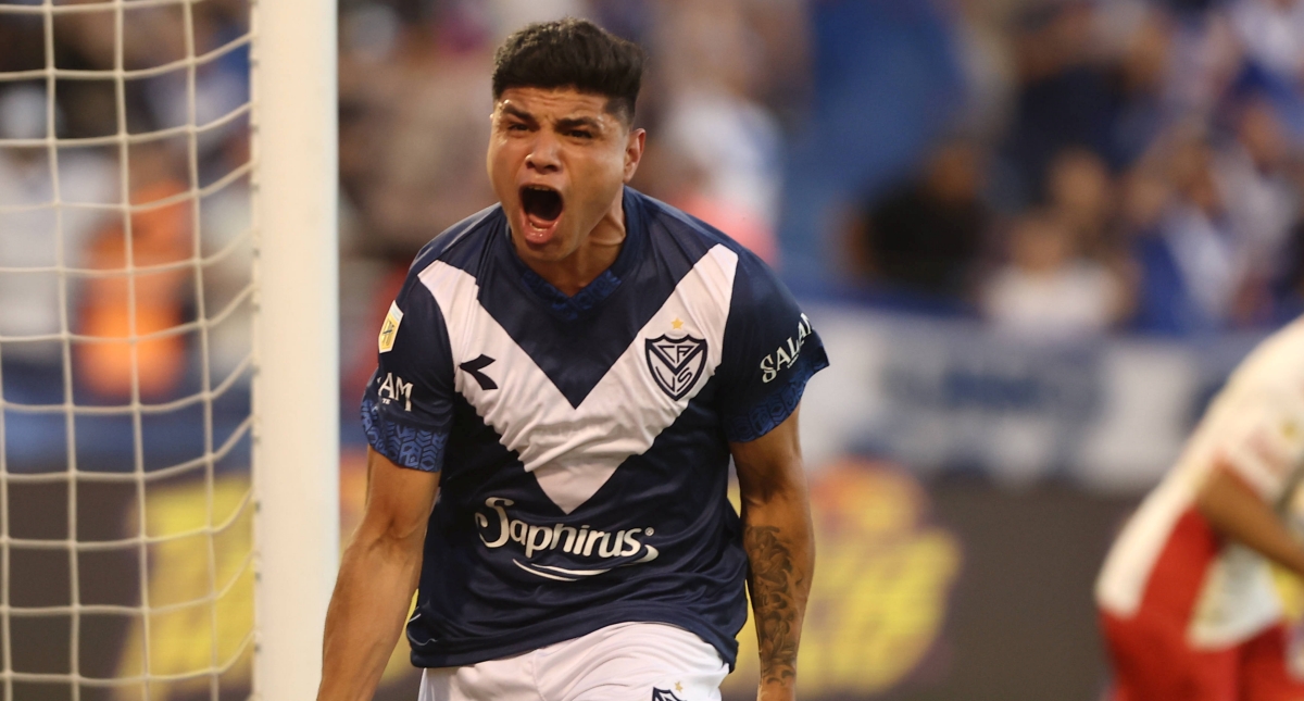 Claudio Aquino llega a Chile para unirse a Colo Colo como refuerzo estrella