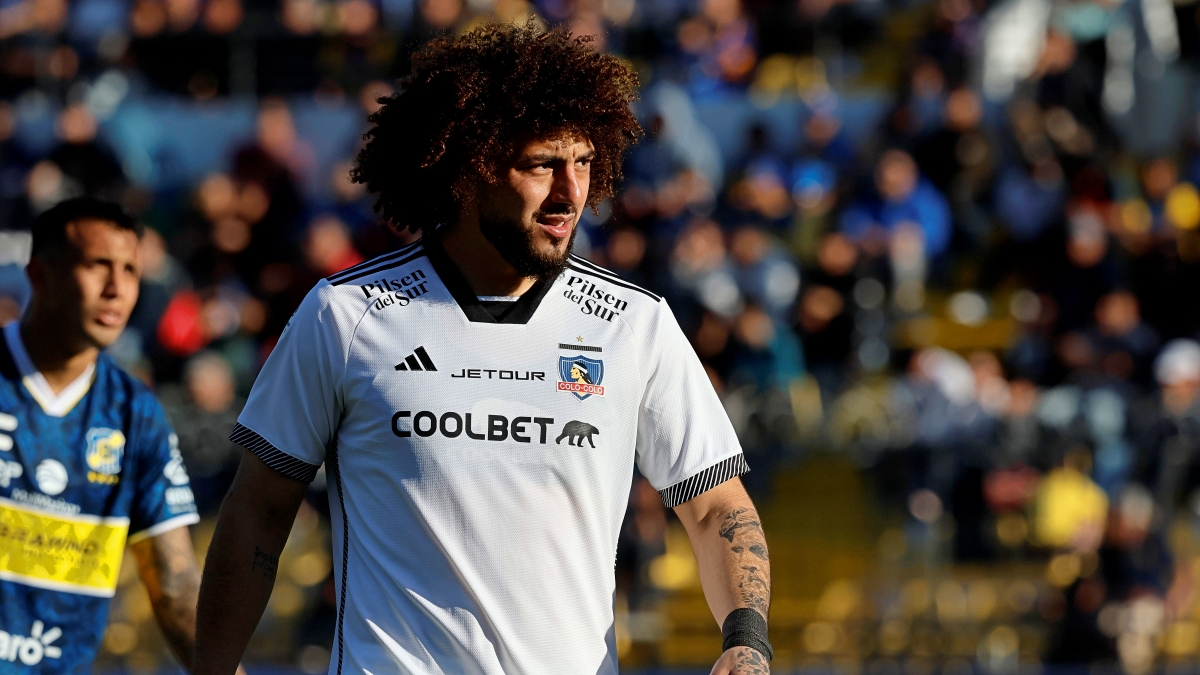 Colo Colo busca central tras la partida de Maximiliano Falcón y ya tiene uno en carpeta