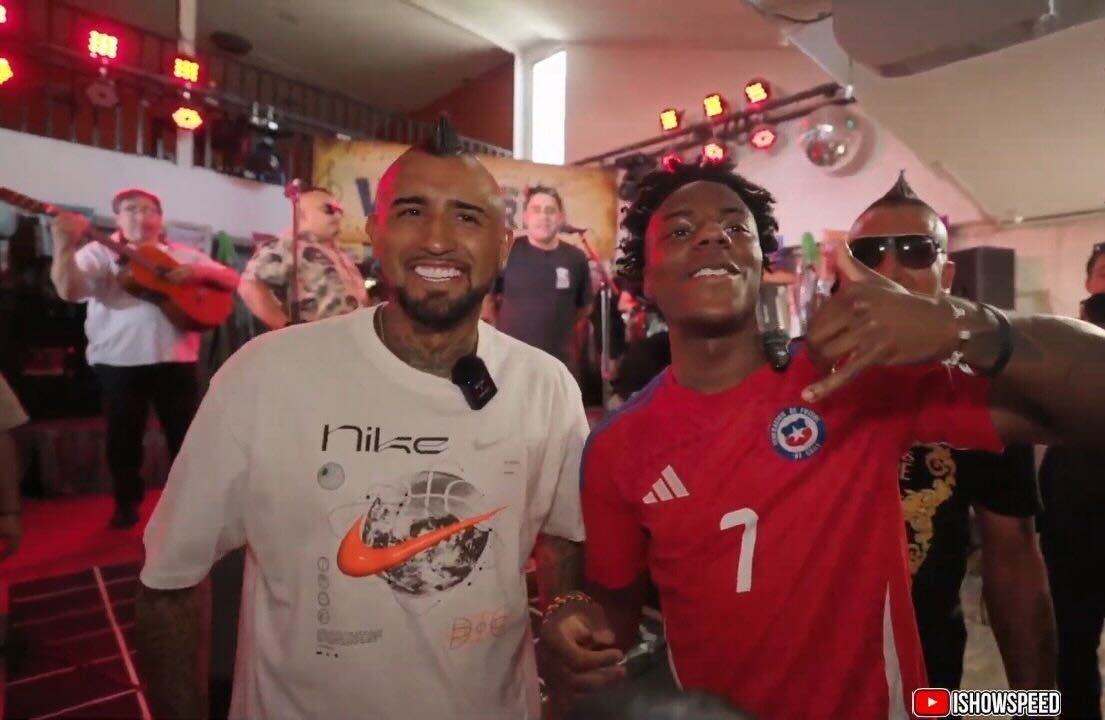 Con la aparición del Rey: Arturo Vidal sorprende a Speed en su visita a Chile