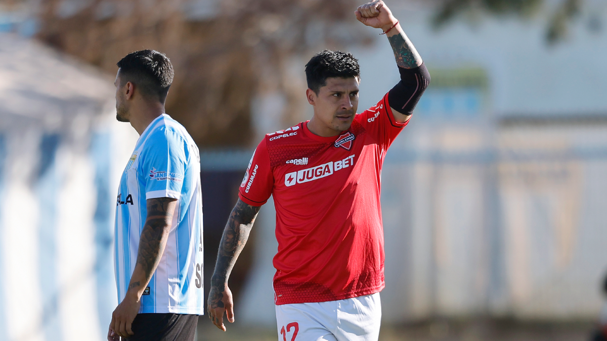 Ñublense logra remontar y derrota a Curicó Unido por la primera fecha de la Copa Chile