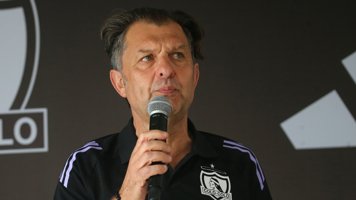 Jorge Almirón está blindado en Colo Colo: Blanco y Negro aprobó la renovación del DT