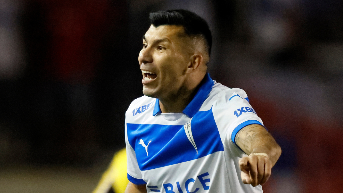 Hasta que llegó el día: Gary Medel volvió a vestir la camiseta de la UC 16 años después