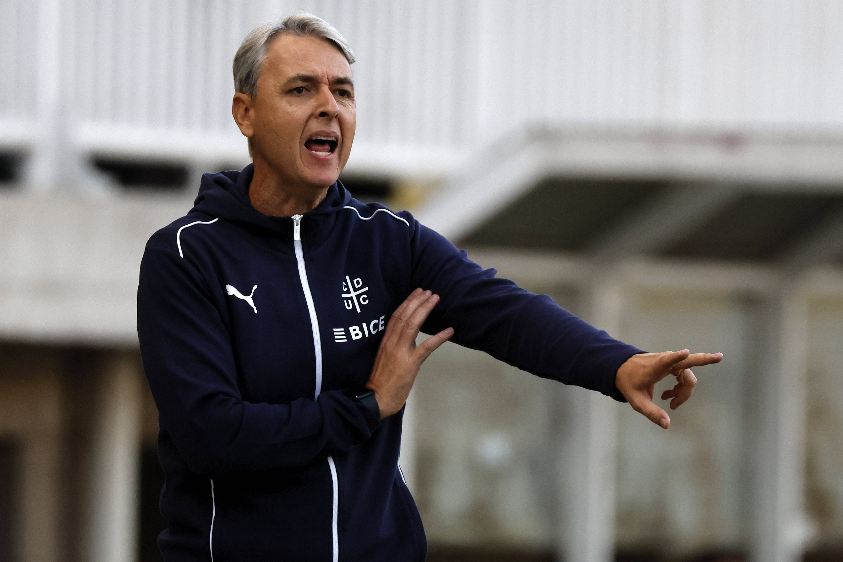 “Aplaudiendo de forma sarcástica”: Árbitro explicó la expulsión de Tiago Nunes ante San Luis