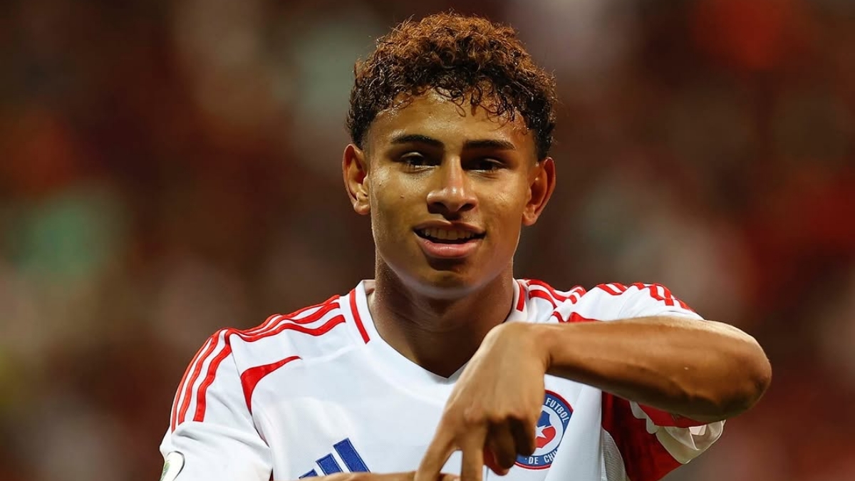 Francisco Rossel se viste de goleador y anota el descuento de Chile