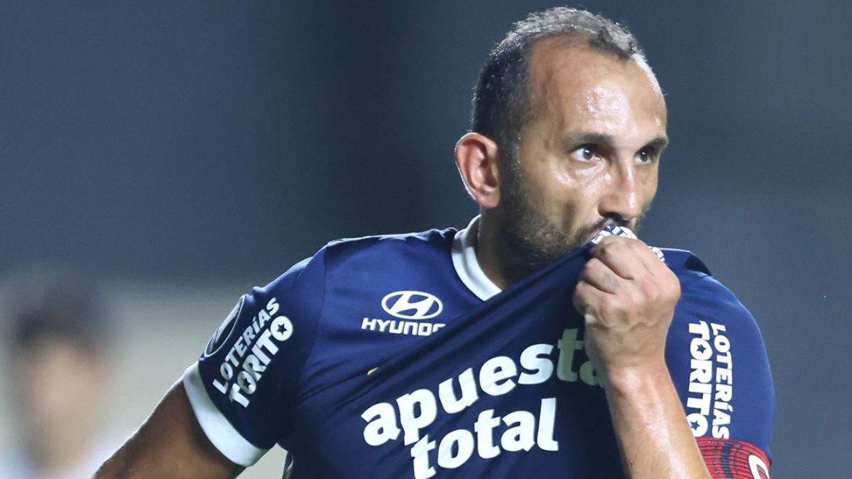 El eterno Hernán Barcos salvó en la agonía un empate para Alianza Lima