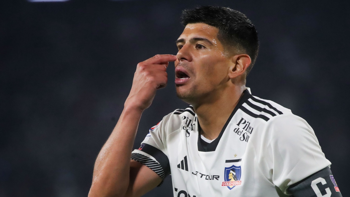 Pavez: “Desde que volví a Colo Colo que me quieren sacar”
