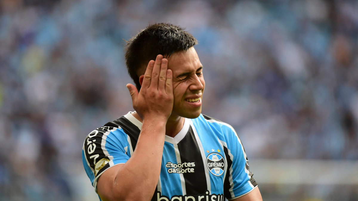 Alexander Aravena le dio un nuevo dolor de cabeza a Universidad Católica