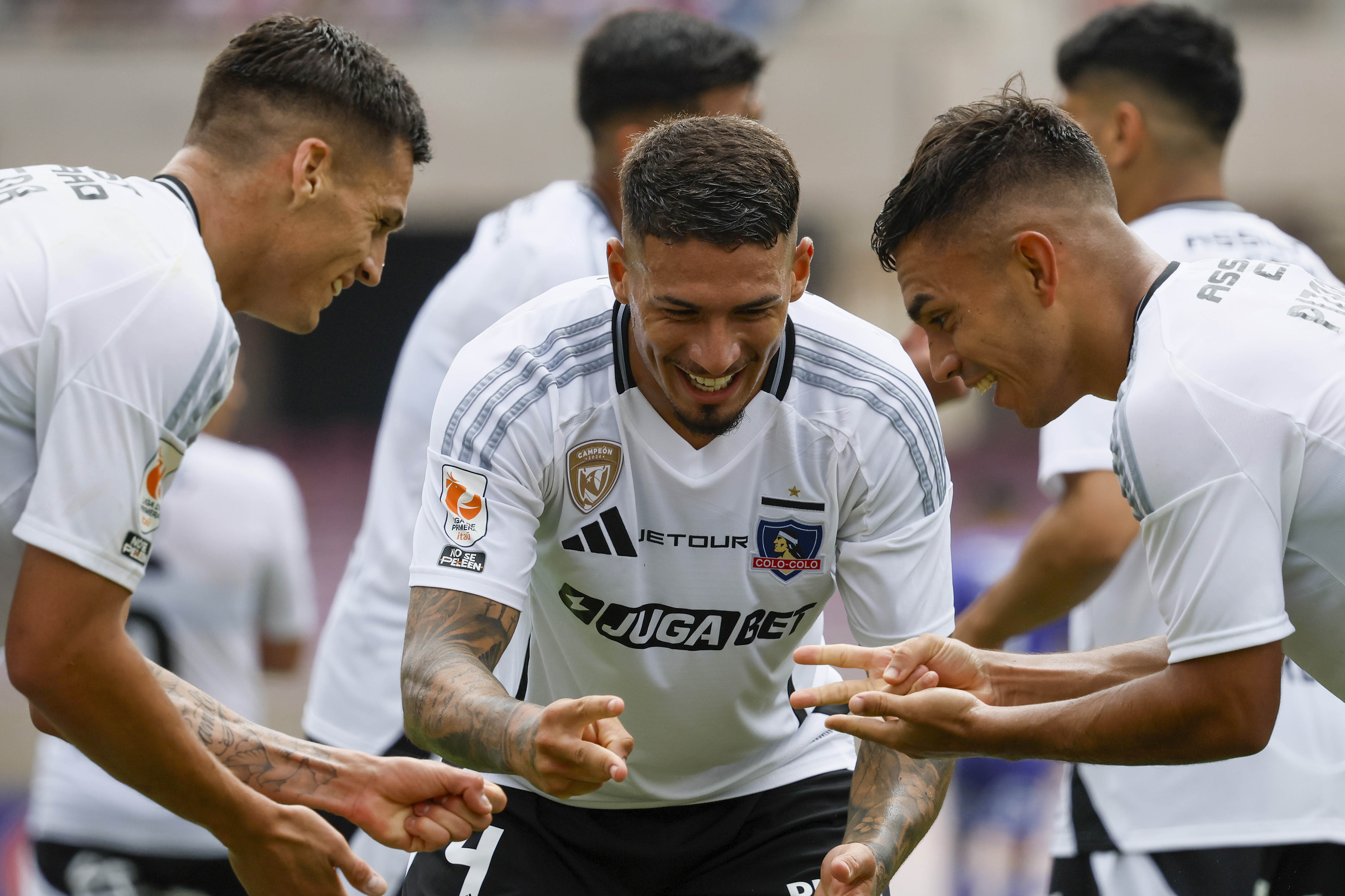 El Colo Colo de Almirón rompe récords y hace historia en el fútbol chileno