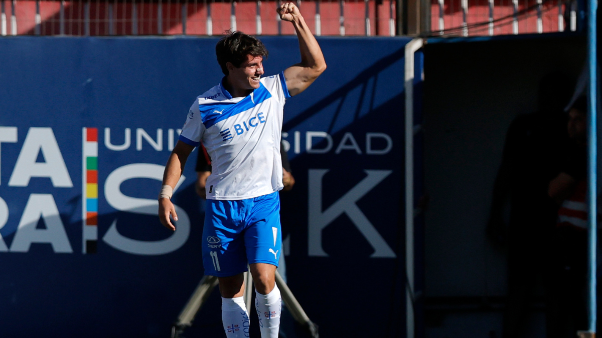 Habrá competencia: Montes mete presión para ser un delantero titular en la UC