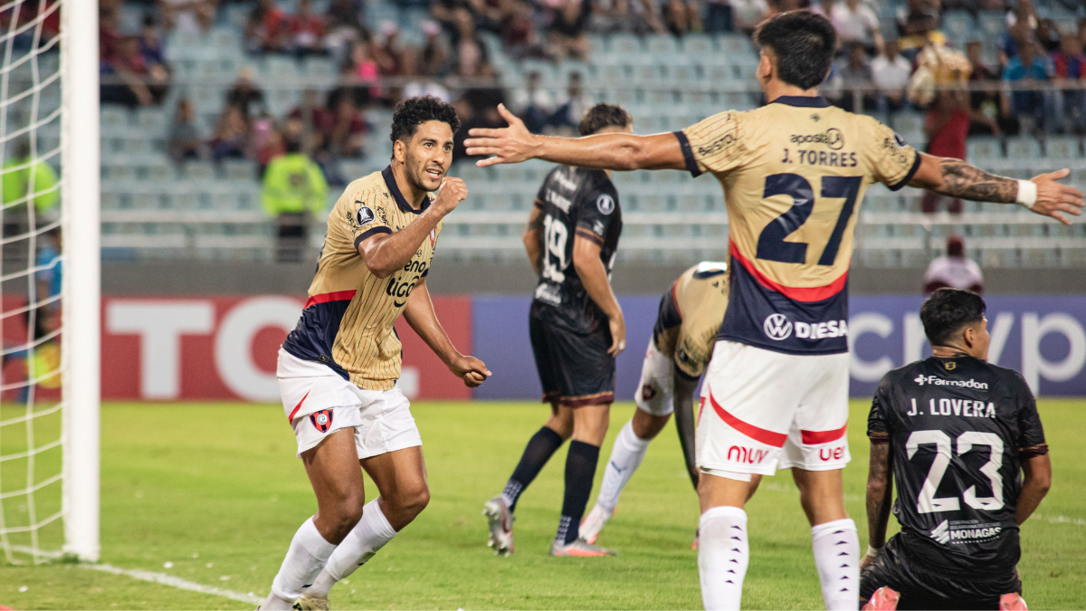 Cerro Porteño vapuleó al equipo del “Araña” Olivares en la Copa Libertadores