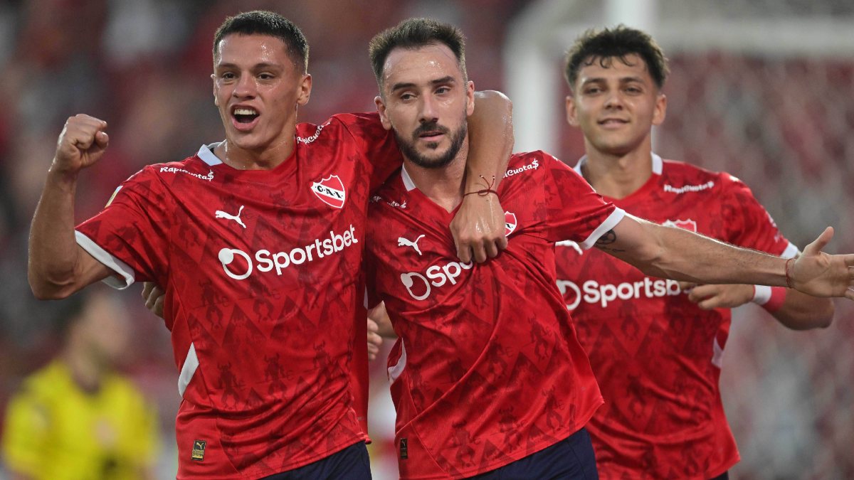 Independiente de Cabral, Loyola y Galdames gana y es líder en Argentina