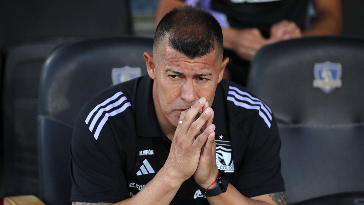 Preocupación para Jorge Almirón: Colo Colo sufre una baja inesperada