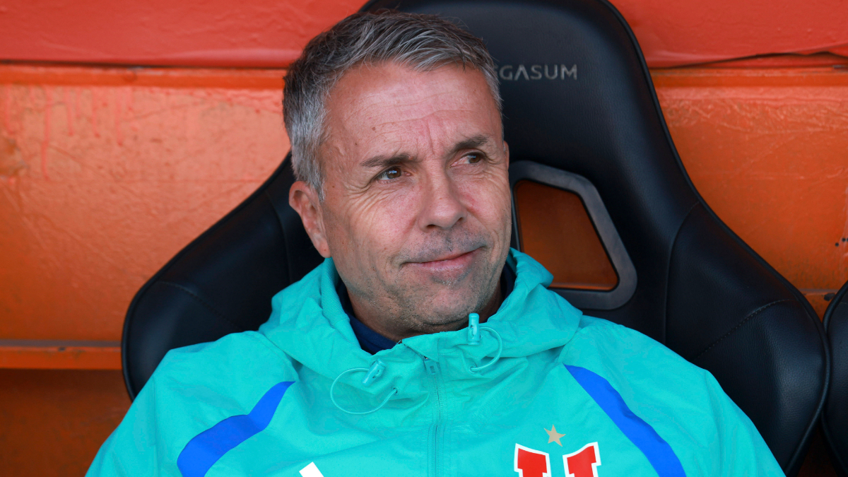 Sonríe Gustavo Álvarez: U de Chile recibió una buena noticia para su duelo ante Unión Española