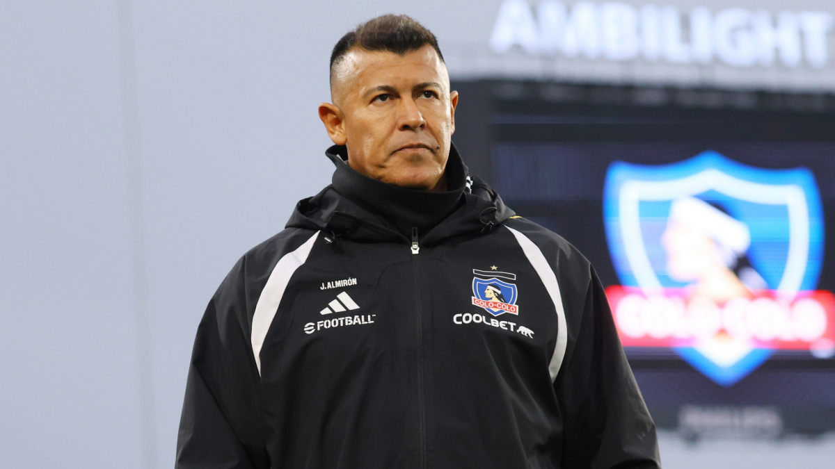 ¿Crisis en Colo Colo? Futbolista acusa poco diálogo con Jorge Almirón