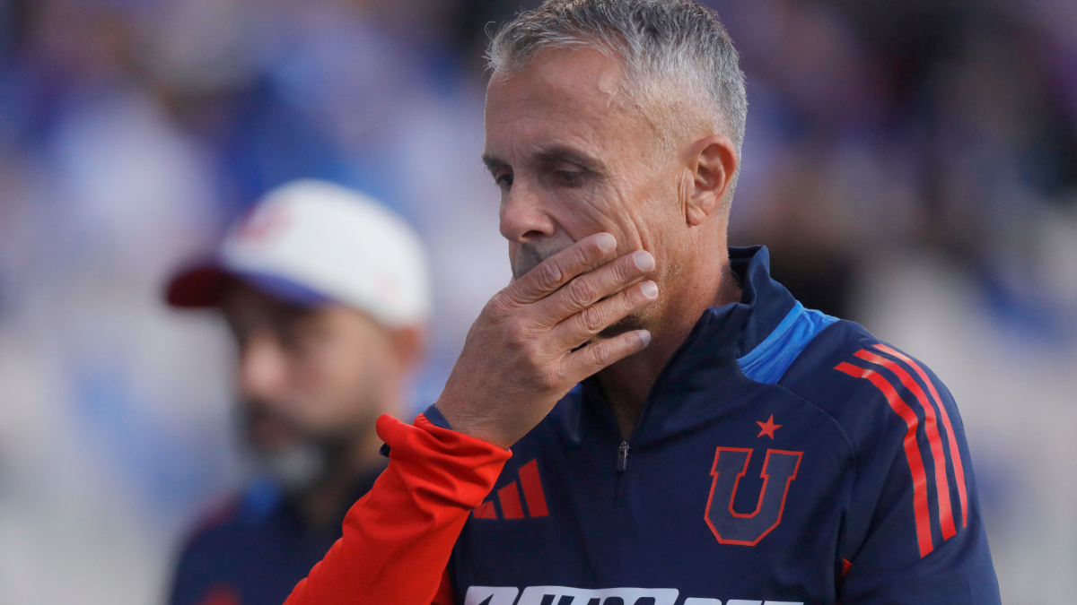 Gustavo Álvarez podría meter mano en el once titular de U de Chile de cara al duelo ante Unión Española