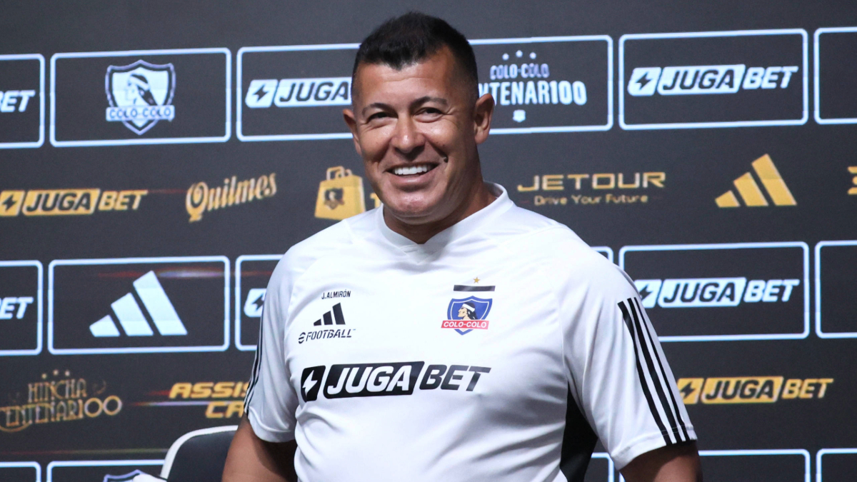 Jorge Almirón confirmó una positiva noticia en Colo Colo
