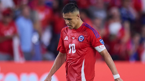 Gareca analiza dejar en la banca a Alexis en Chile