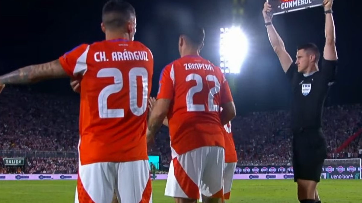 Fernando Zampedri cumplió su anhelado debut con la camiseta de Chile en duelo ante Paraguay