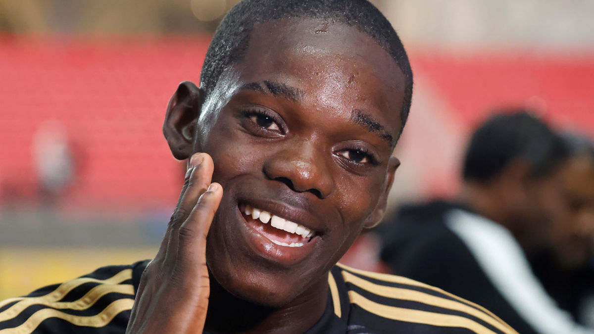 Jorge Almirón toma radical decisión con Manley Clerveaux para el duelo de Colo Colo y Palestino