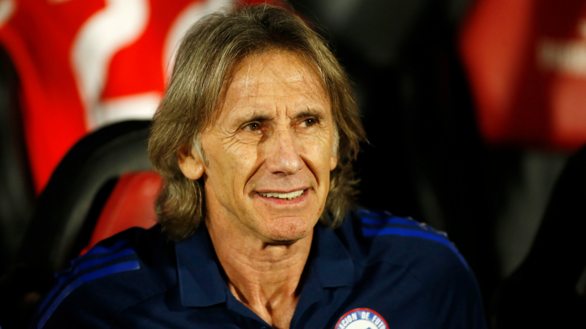 ¿Se aferra a la banca de Chile? Contrato de Ricardo Gareca pone en jaque a la ANFP