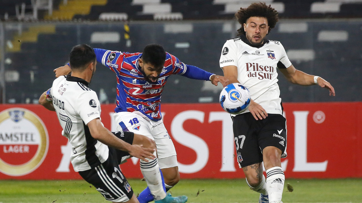 ¿Cómo le fue a Colo Colo cuando jugó con Fortaleza por la Libertadores en el Monumental?