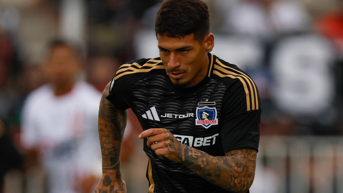 Colo Colo: Piden castigo para Alan Saldivia tras asistir a velorio de hincha