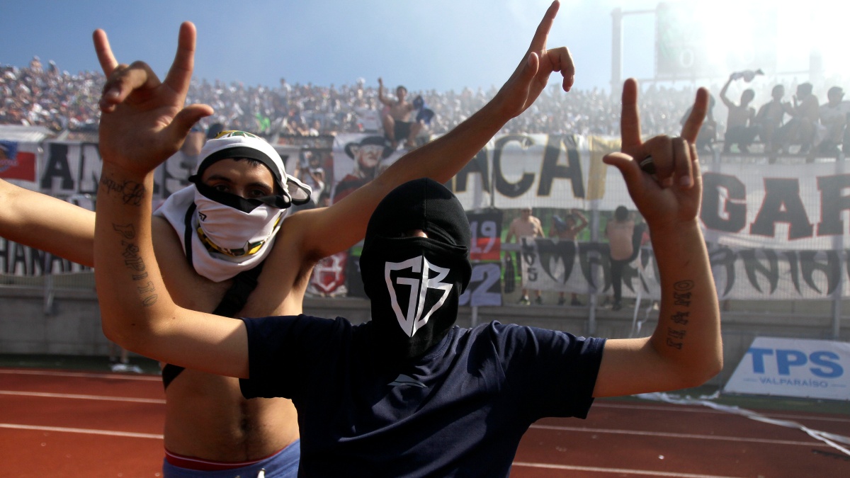 “¿Y ahora quién controla a los barras?”: Exjefe de Estadio Seguro critica decisión del Gobierno  de poner fin al plan