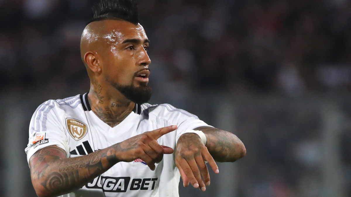 Arturo Vidal no se guarda nada y lanza palito a la U por la suspensión del Superclásico