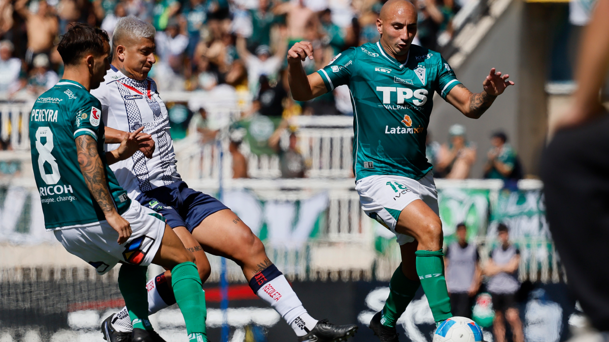 Santiago Wanderers se mantiene como líder pero San Luis se acerca a la cima de la Primera B