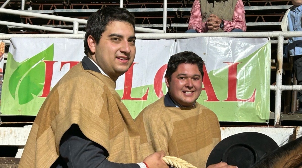 Osvaldo Piñeiro y Lucca Vega se adjudicaron el Campeonato Nacional Universitario de Rodeo en San Carlos