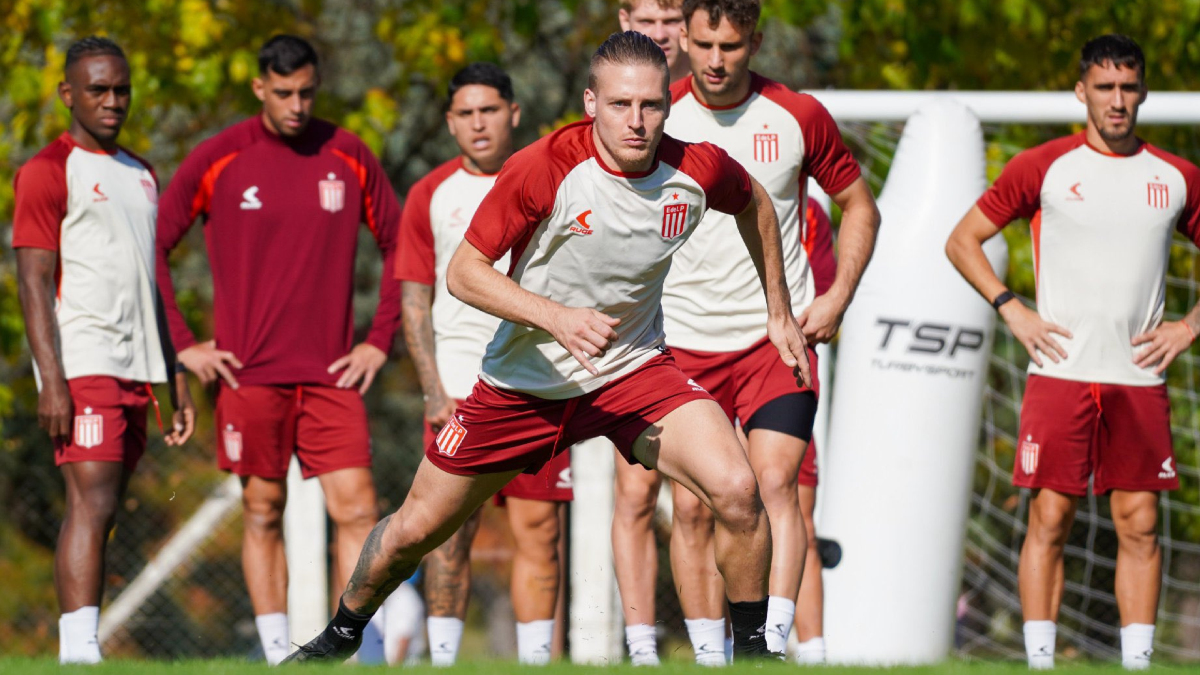 Estudiantes recupera piezas importantes para crucial duelo con U de Chile