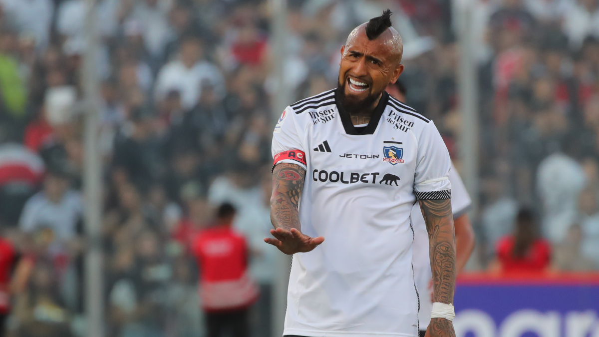 Arturo Vidal se burló de hincha de la U de Chile tras partido en Copa Libertadores