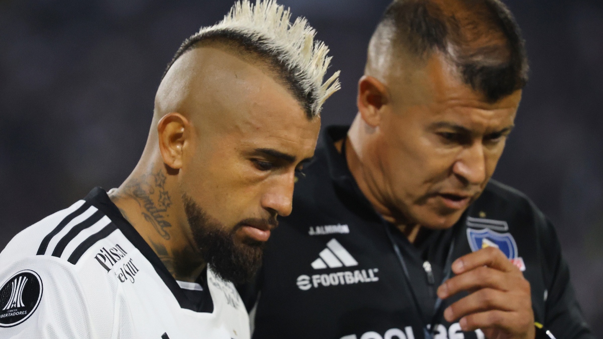 Colo Colo: Arturo Vidal se enoja con los hinchas y respalda a Jorge Almirón
