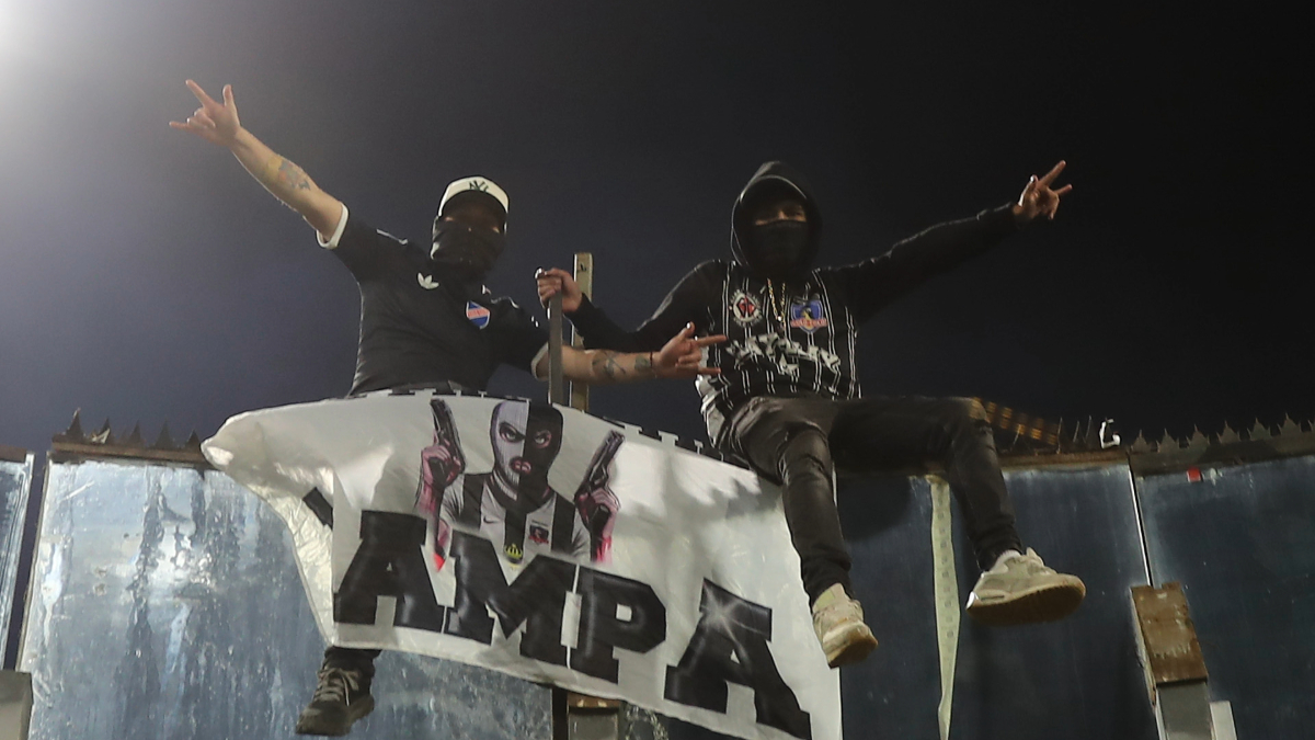 ¡No hay caso! Hinchas de Colo Colo fueron detenidos al intentar ingresar al estadio de Racing