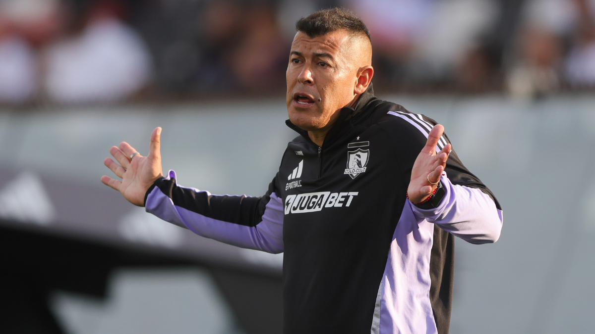 Jorge Almirón quiere seguir en Colo Colo y deja un potente recado a Blanco y Negro