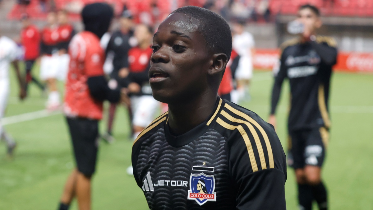 ¿Por qué Manley Clerveaux no juega en Colo Colo? Las razones que lo tienen fuera del equipo de Almirón