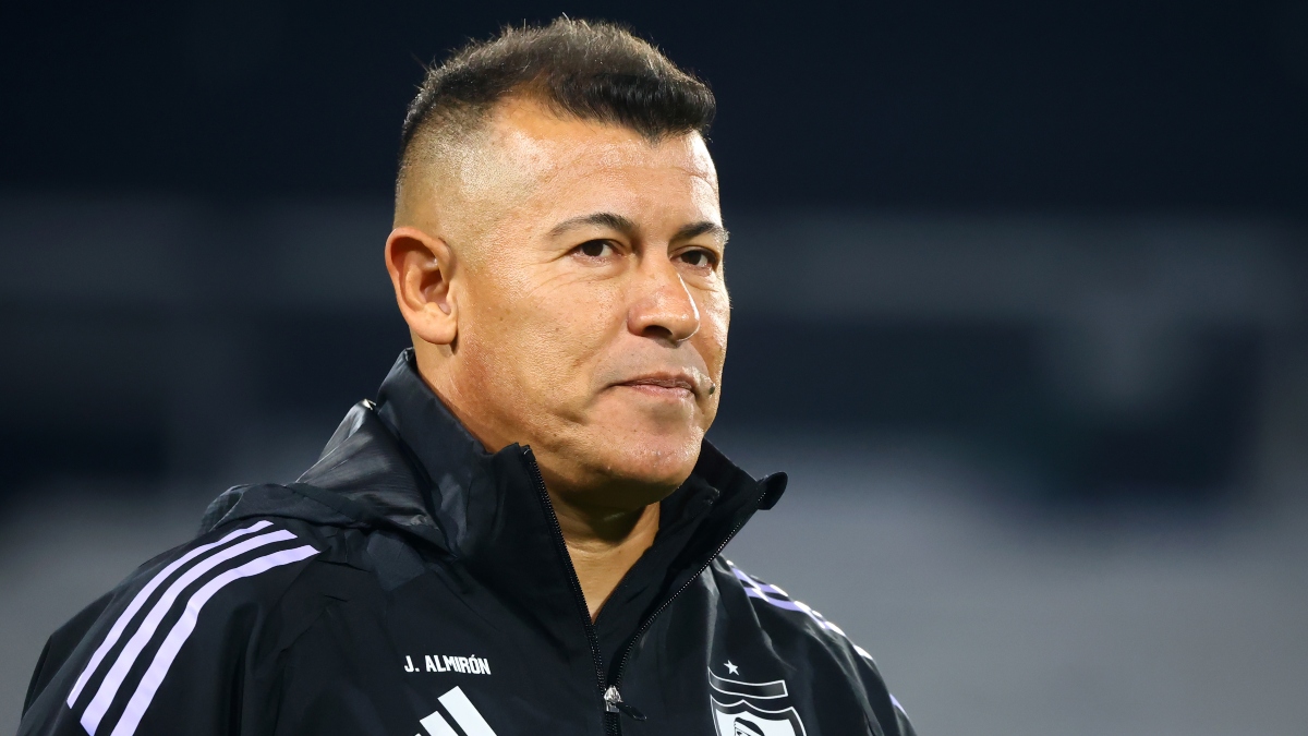 Almirón evadió su tormentosa continuidad en Colo Colo, pero dejó en claro cómo está su ánimo