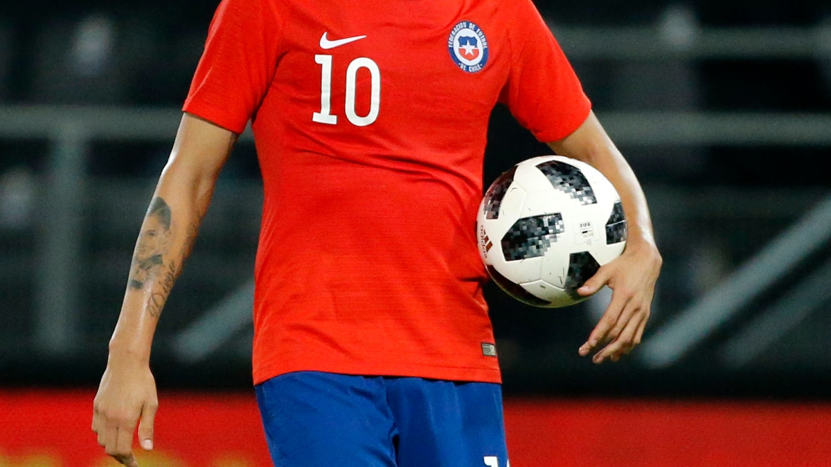 ¡Bombazo chileno! Ex “10” de La Roja refuerza a equipo que humilló a Colo Colo