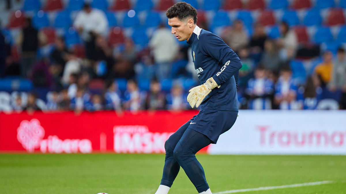 Lo quisieron Colo Colo y la UC el último mercado y ahora brilla con prestigioso premio en Europa