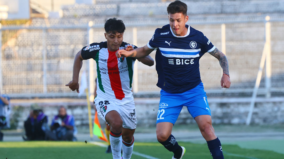 Está jugando su primera temporada como profesional, quiere ser campeón en Chile y jugar el Mundial sub 20