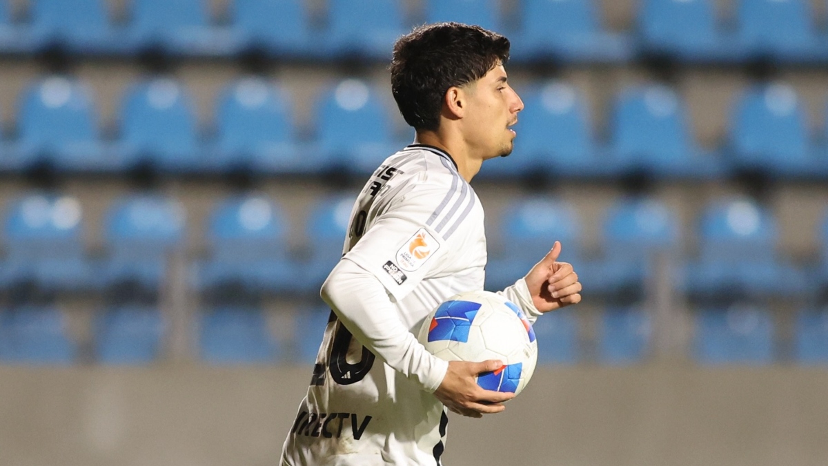 Colo Colo remó de atrás y salvó un empate contra Iquique en el Tierra de Campeones