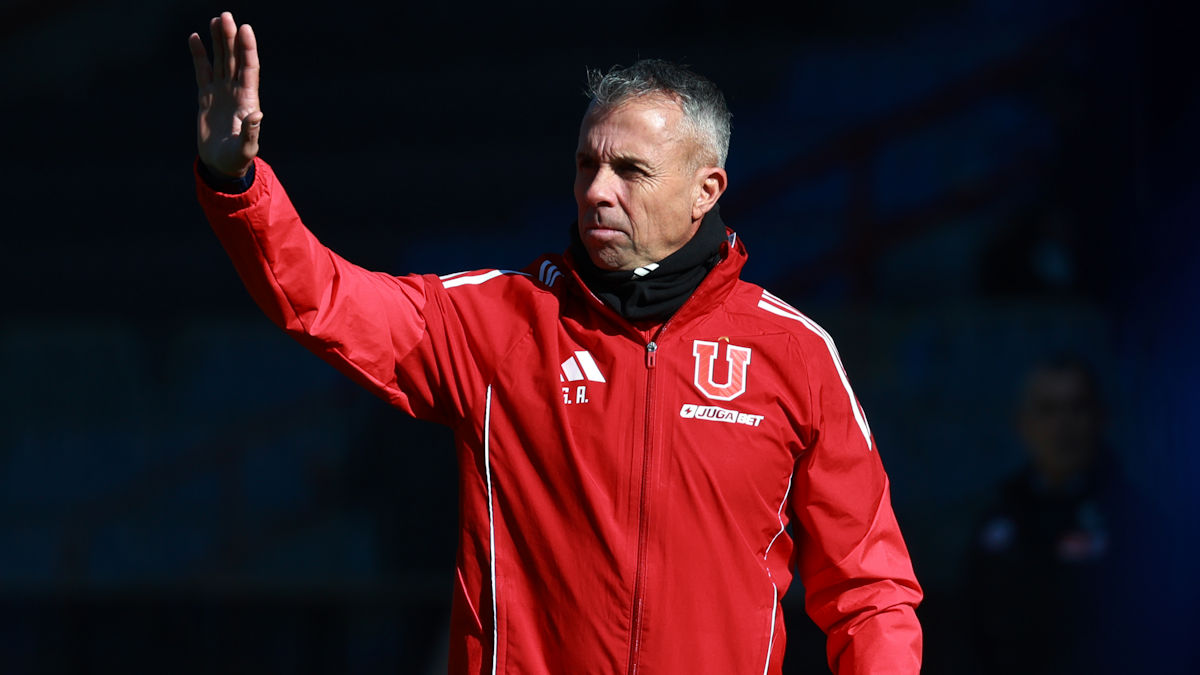 No parece fácil: El camión de plata que le piden a la U por su anhelado refuerzo