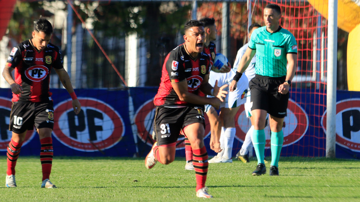 Rangers se llevó la victoria desde Concepción con un penal en el final